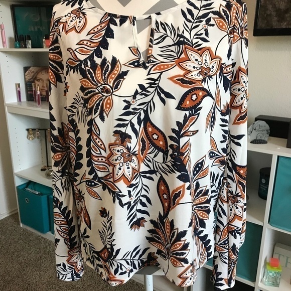 C&e Boho western style ruffle back top small - Picture 1 of 6